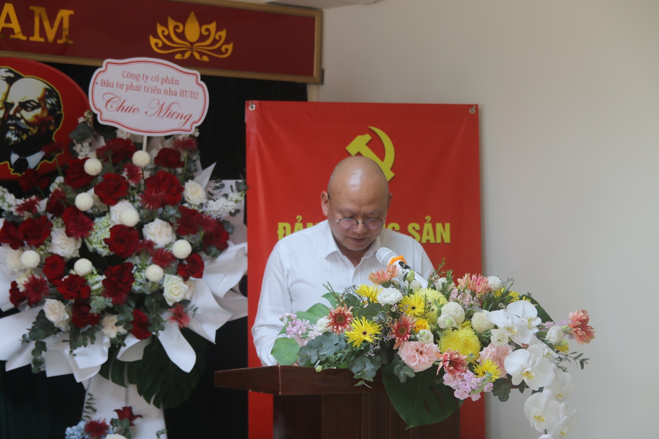 Đồng chí Phan Trường Sơn -  Ủy viên Ban thường vụ Đảng ủy, thành viên Hội đồng thành viên phát biểu chỉ đạo tại Đại hội.